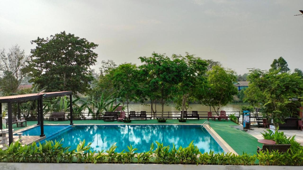 Toh Buk Seng Ayutthaya Hotel Eksteriør billede