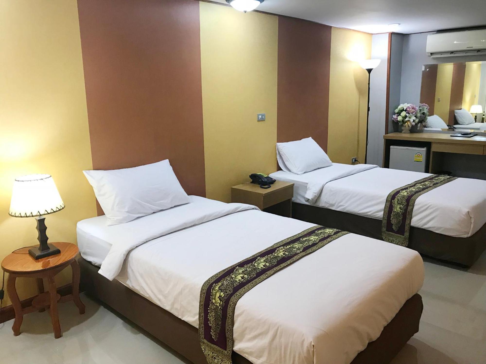 Toh Buk Seng Ayutthaya Hotel Eksteriør billede