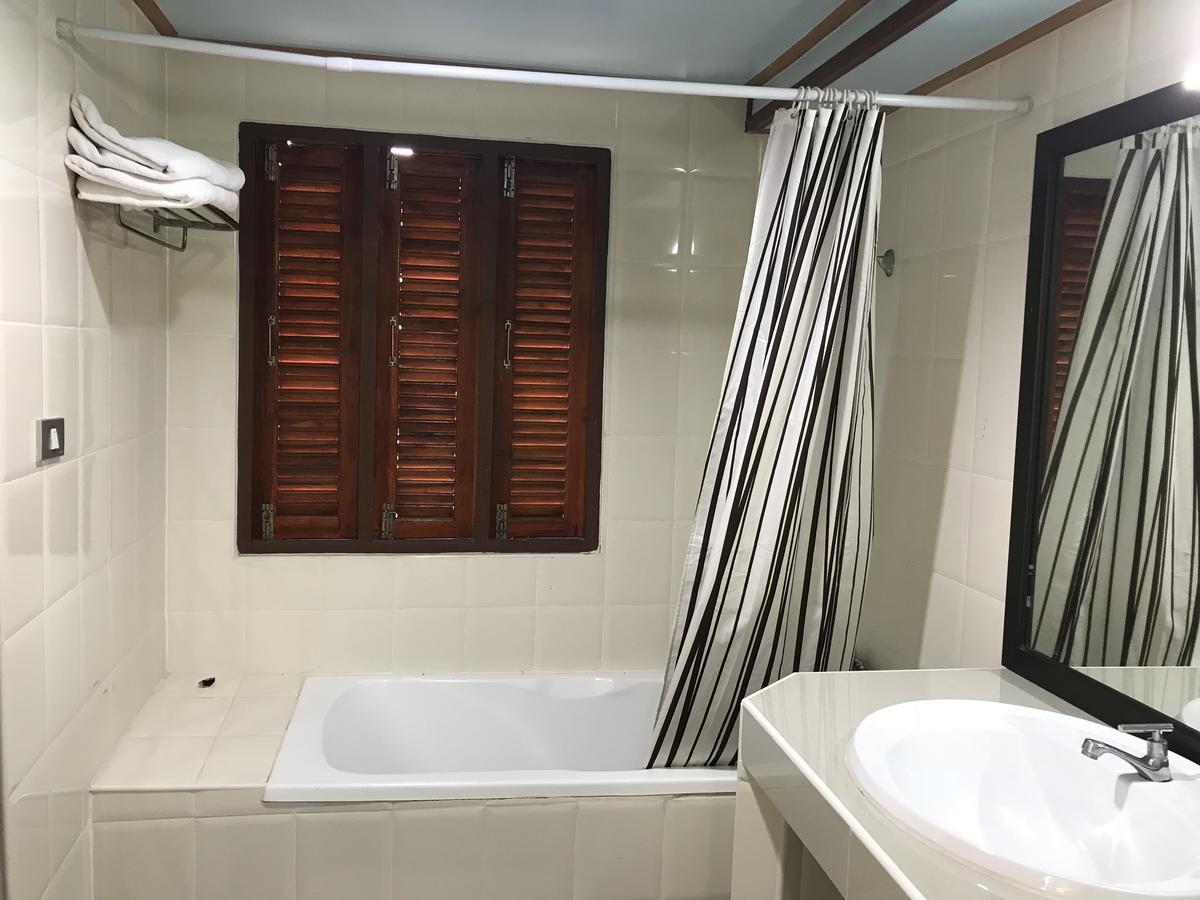 Toh Buk Seng Ayutthaya Hotel Eksteriør billede
