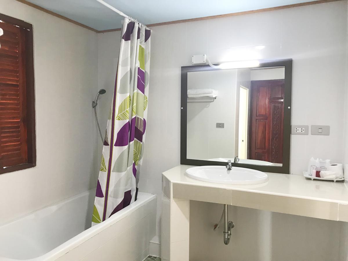 Toh Buk Seng Ayutthaya Hotel Eksteriør billede