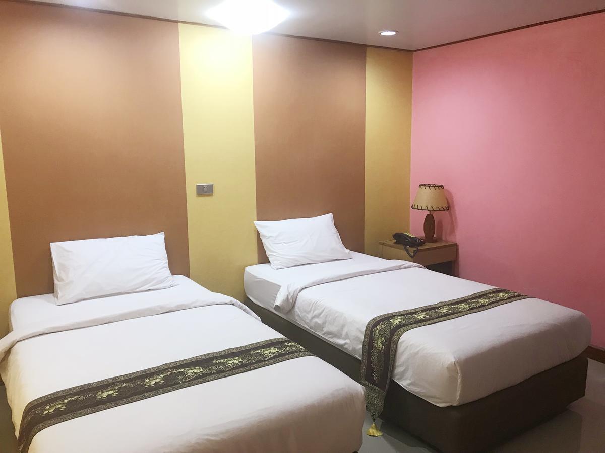 Toh Buk Seng Ayutthaya Hotel Eksteriør billede