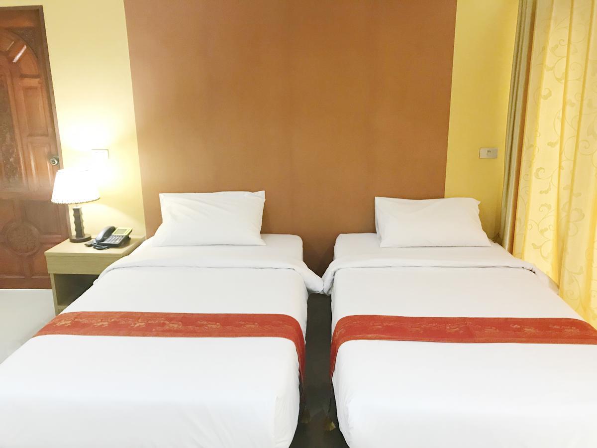 Toh Buk Seng Ayutthaya Hotel Eksteriør billede
