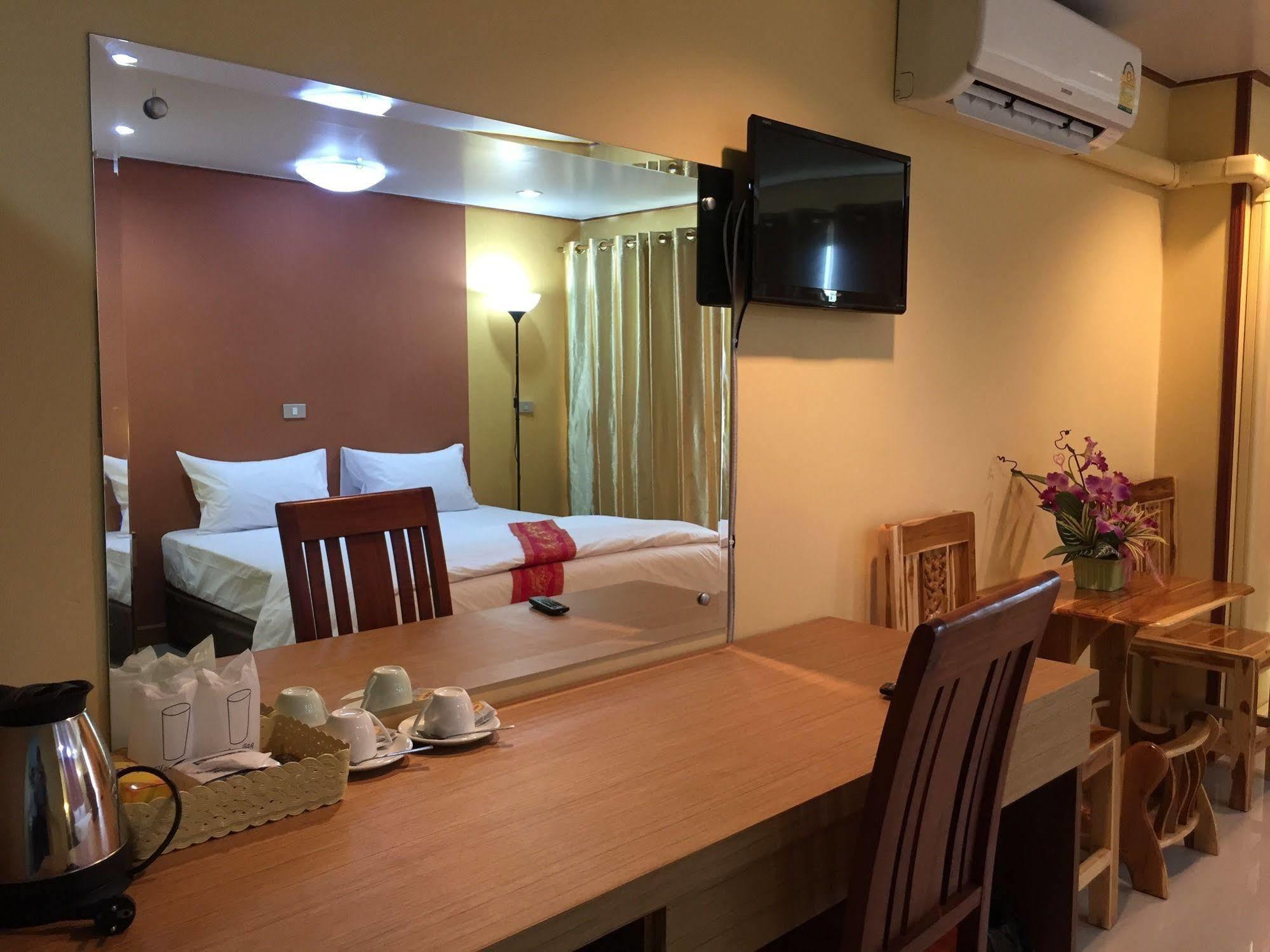 Toh Buk Seng Ayutthaya Hotel Eksteriør billede