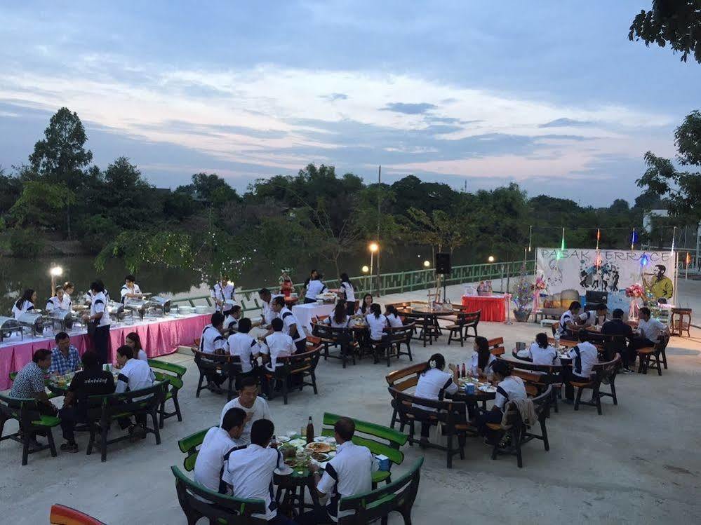 Toh Buk Seng Ayutthaya Hotel Eksteriør billede